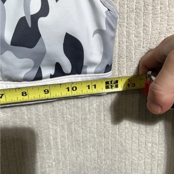 Women's Best Charcoal Power Seamless Sports Bra M  Medium White Camouflage - Picture 5 of 7